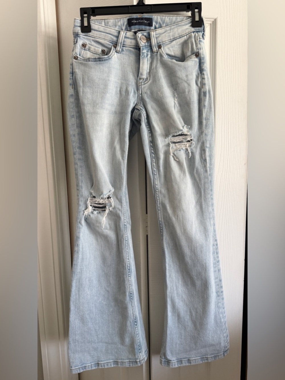 Aeropostale Light Wash Distressed Low-Rise Flare Jeans - Light Blue 000R